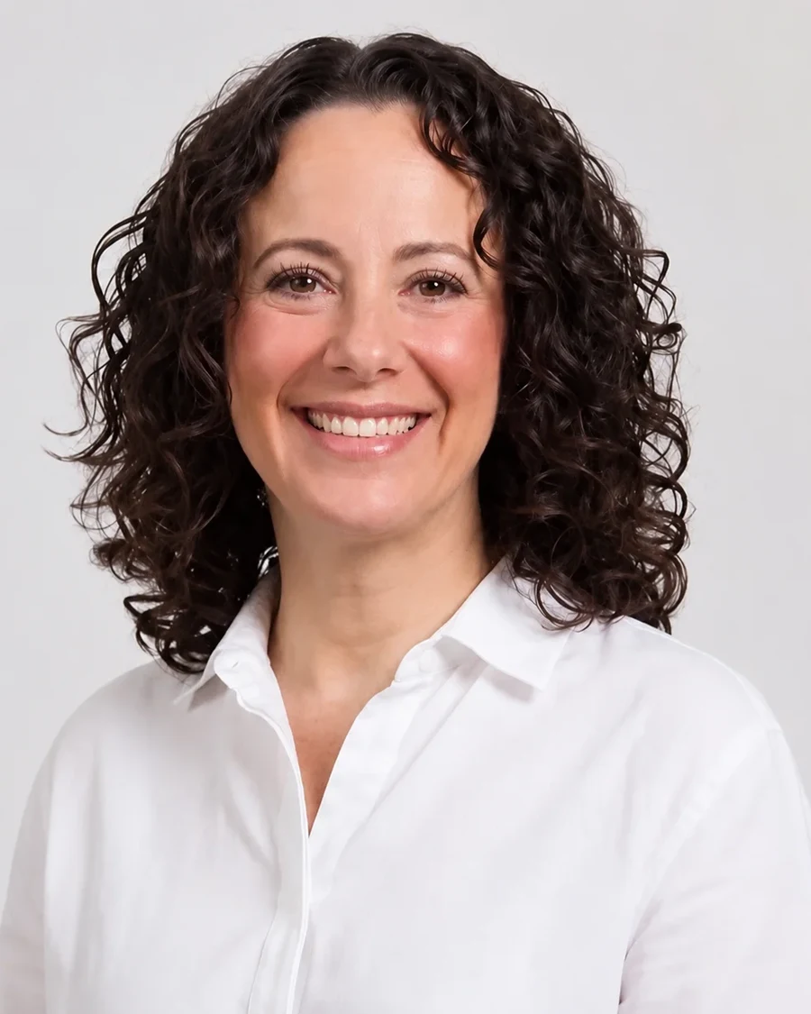 Portrait of Dr. Jessica Azzinaro